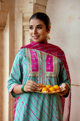 Neelgul Lehariya Kurta