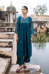 Neelo Kurta
