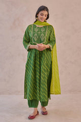 Aaranya Lehariya Kurta