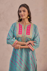 Neelgul Lehariya Kurta