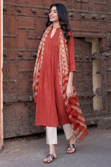 Tarini Kurta
