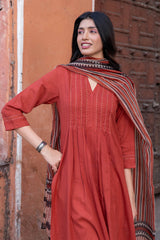 Tarini Kurta