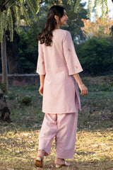 Gulabi Kurti