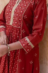 Surkh Bandhej Kurta
