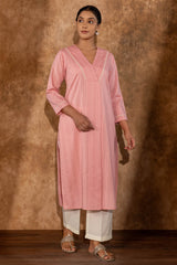 Apurva Kurta