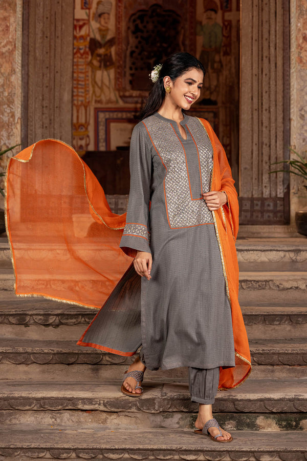 Gold Cotton Fabric Kurti For Festive Function, Latest Designer kurtis for  women, Latest designer long… | Kurti designs, Indian designer wear,  Designer kurtis online