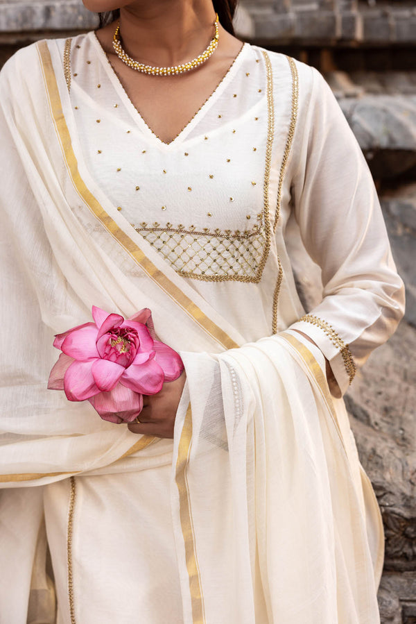 Priya Onam Kurta