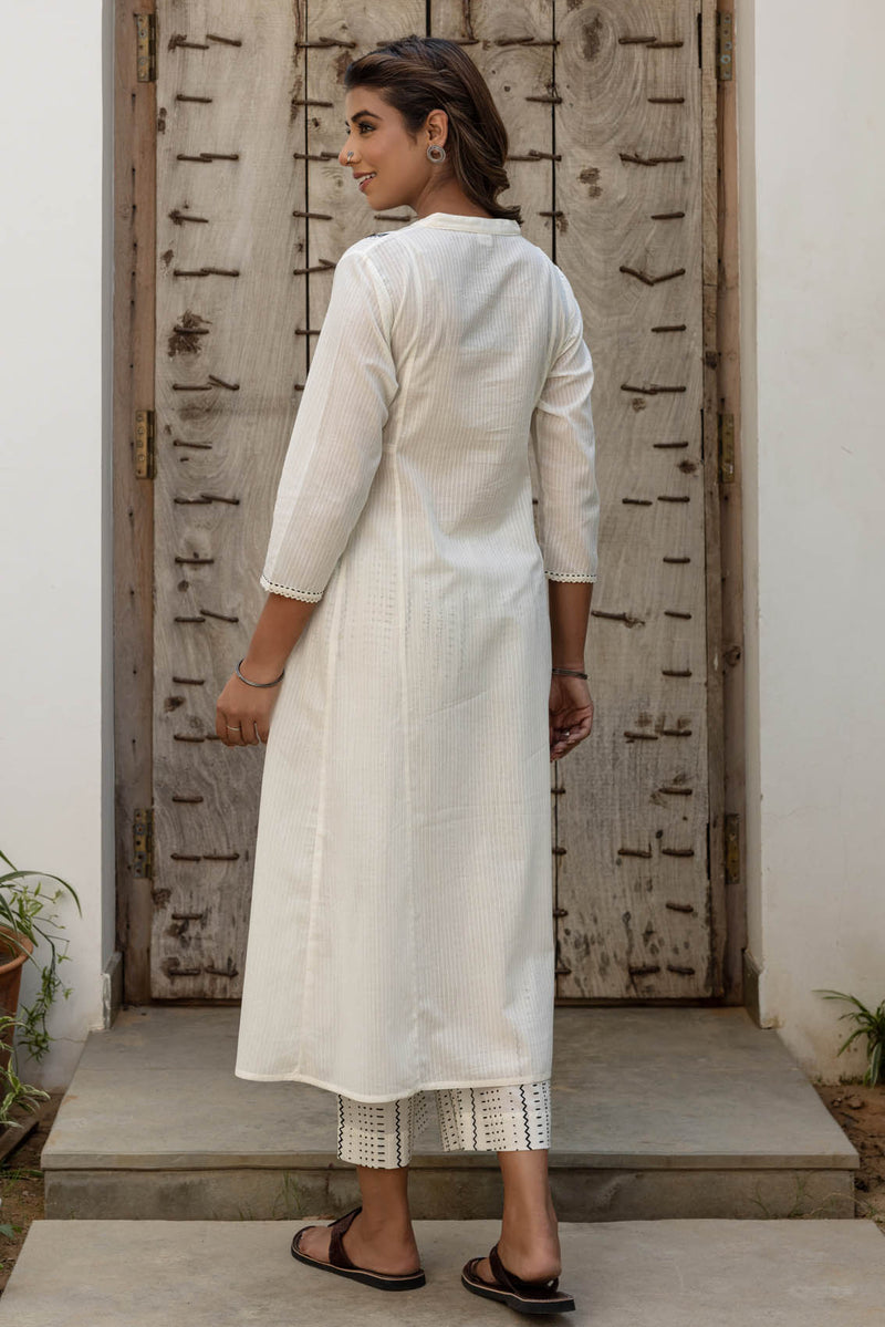 Embroidered Yoke Kurta