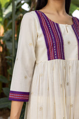 Nakia Kurta