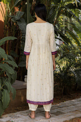 Nakia Kurta