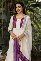 Nakia Kurta