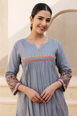 Gulnaaz Embroidered Kurta