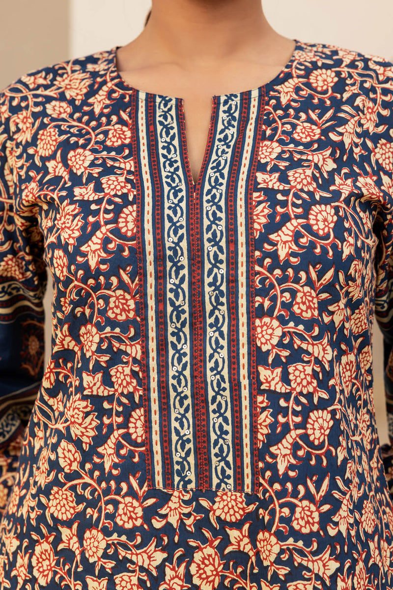 Aasmani Kurta