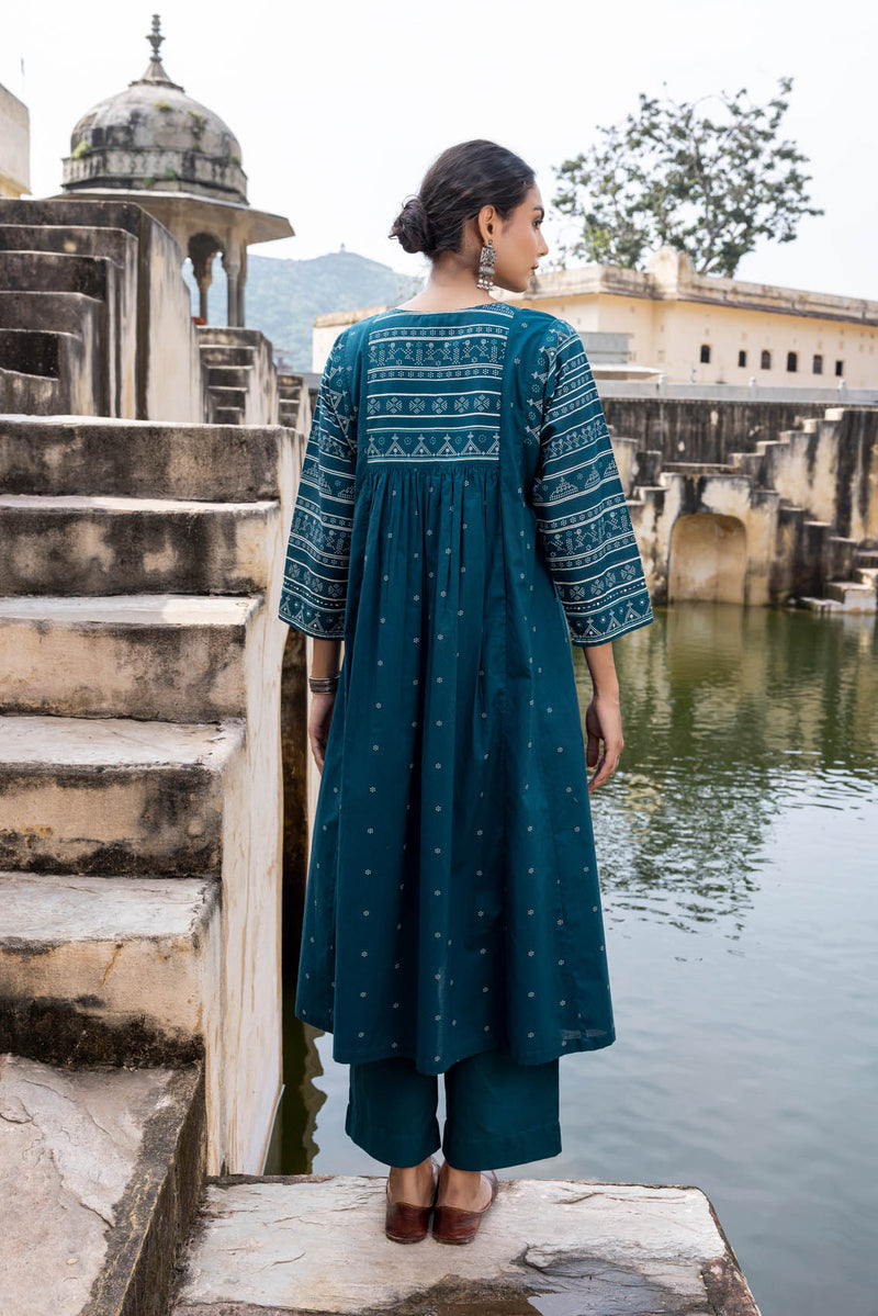 Neelo Kurta