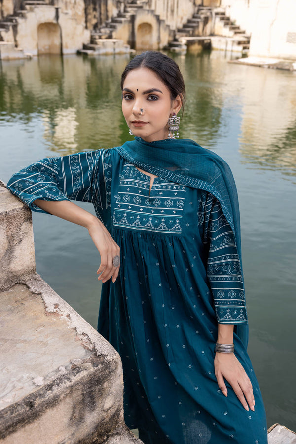 Neelo Kurta