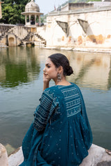 Neelo Kurta