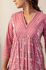 Gulabi Kurta