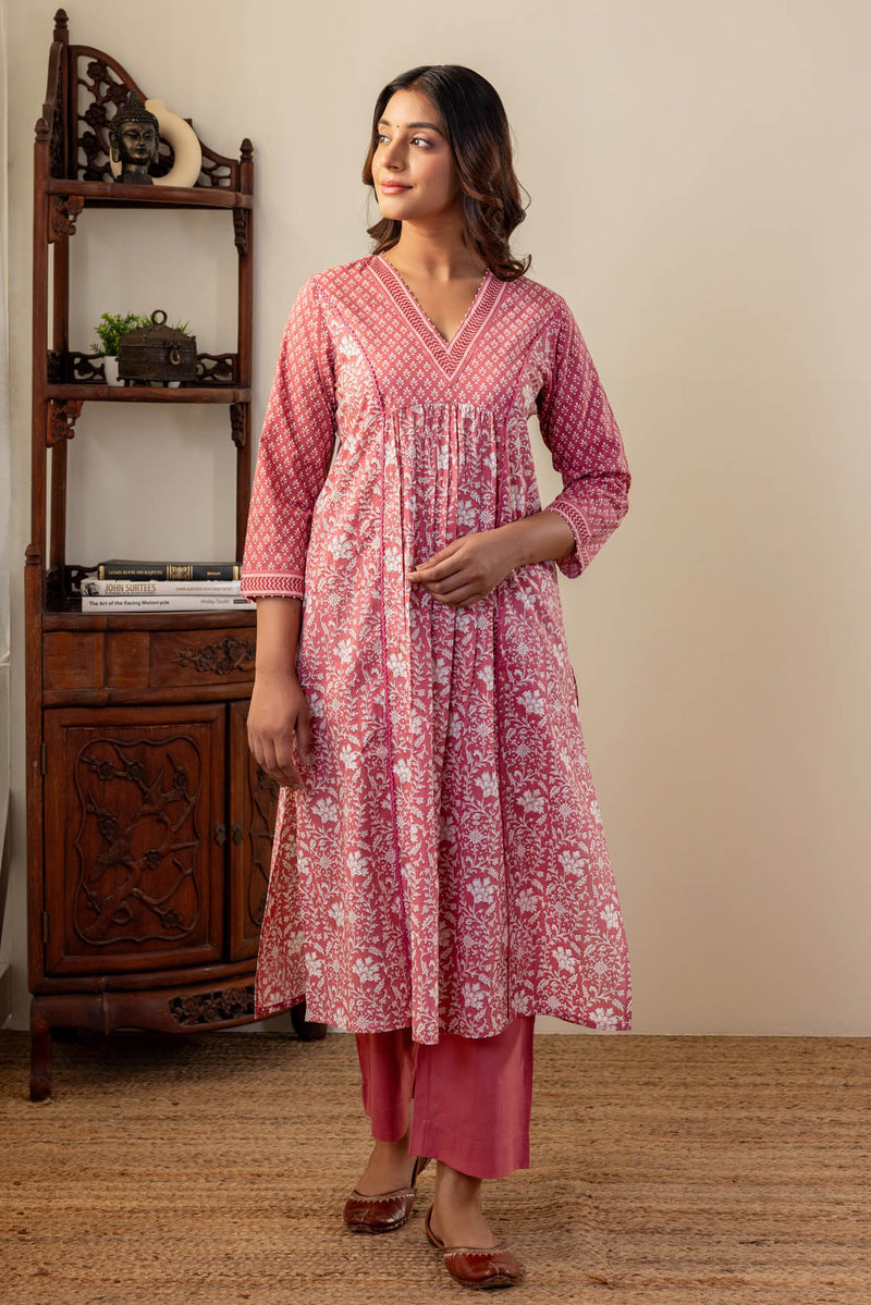 Gulabi Kurta