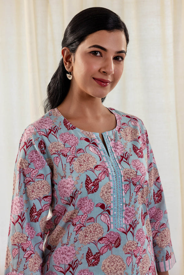 Straight Hydrangea Kurta