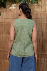 Green Geometric Top