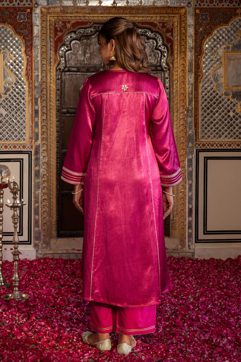 Gulabi Mashru Kurta