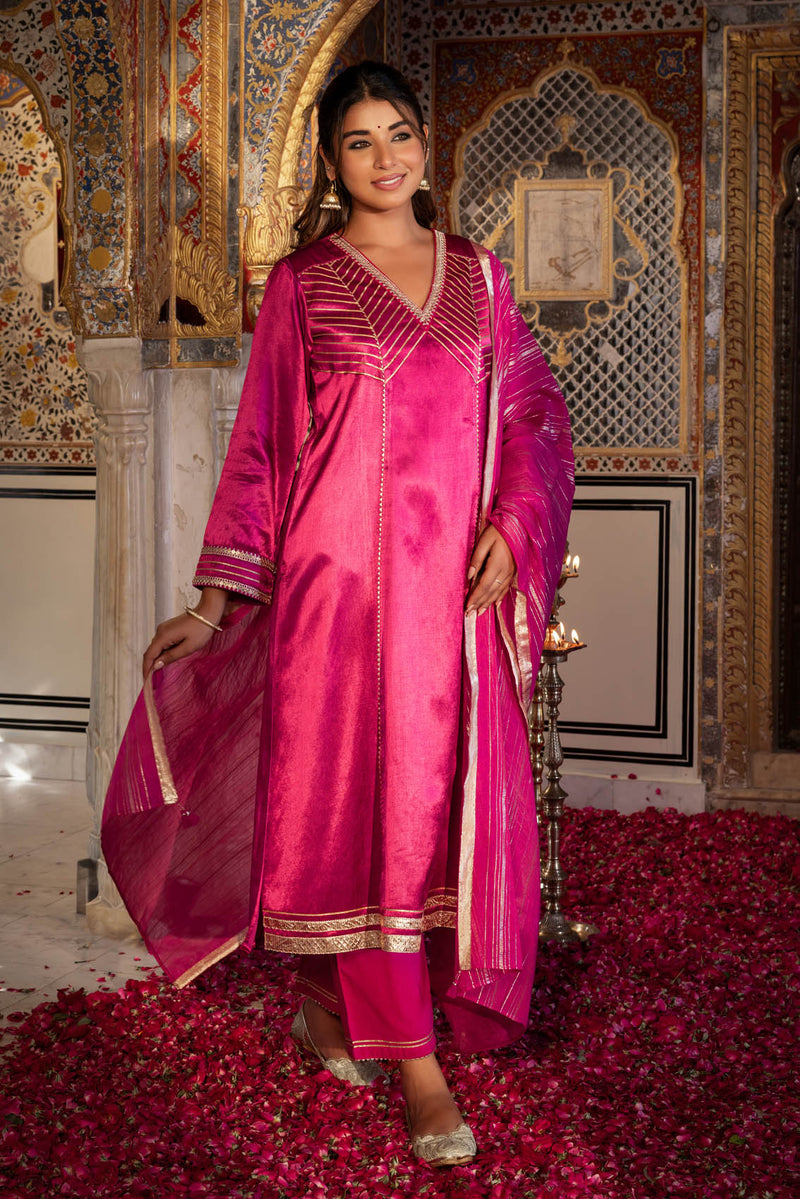 Gulabi Mashru Kurta