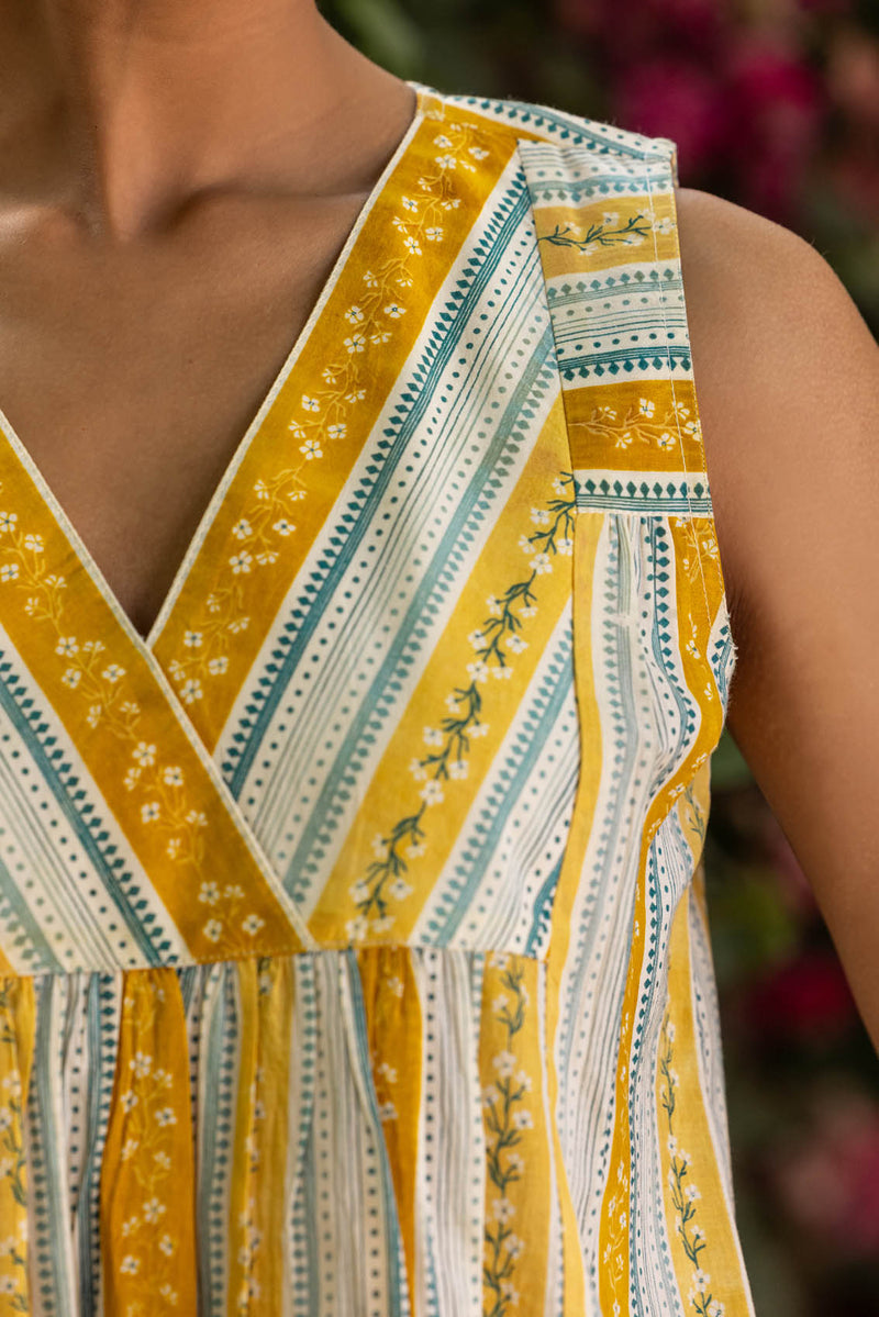 Floral Border Top