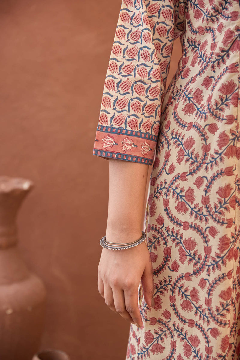 Nargis Kurta