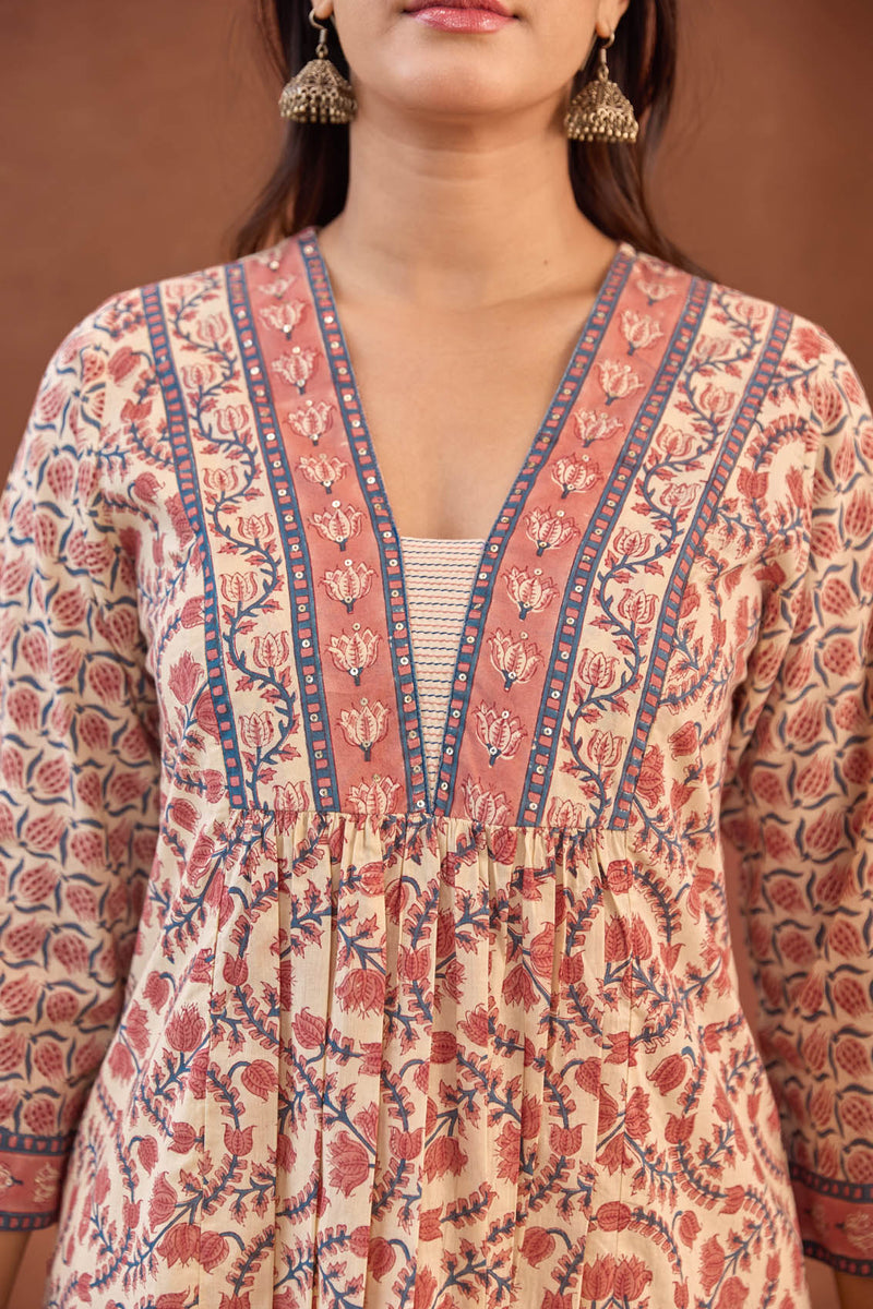 Nargis Kurta