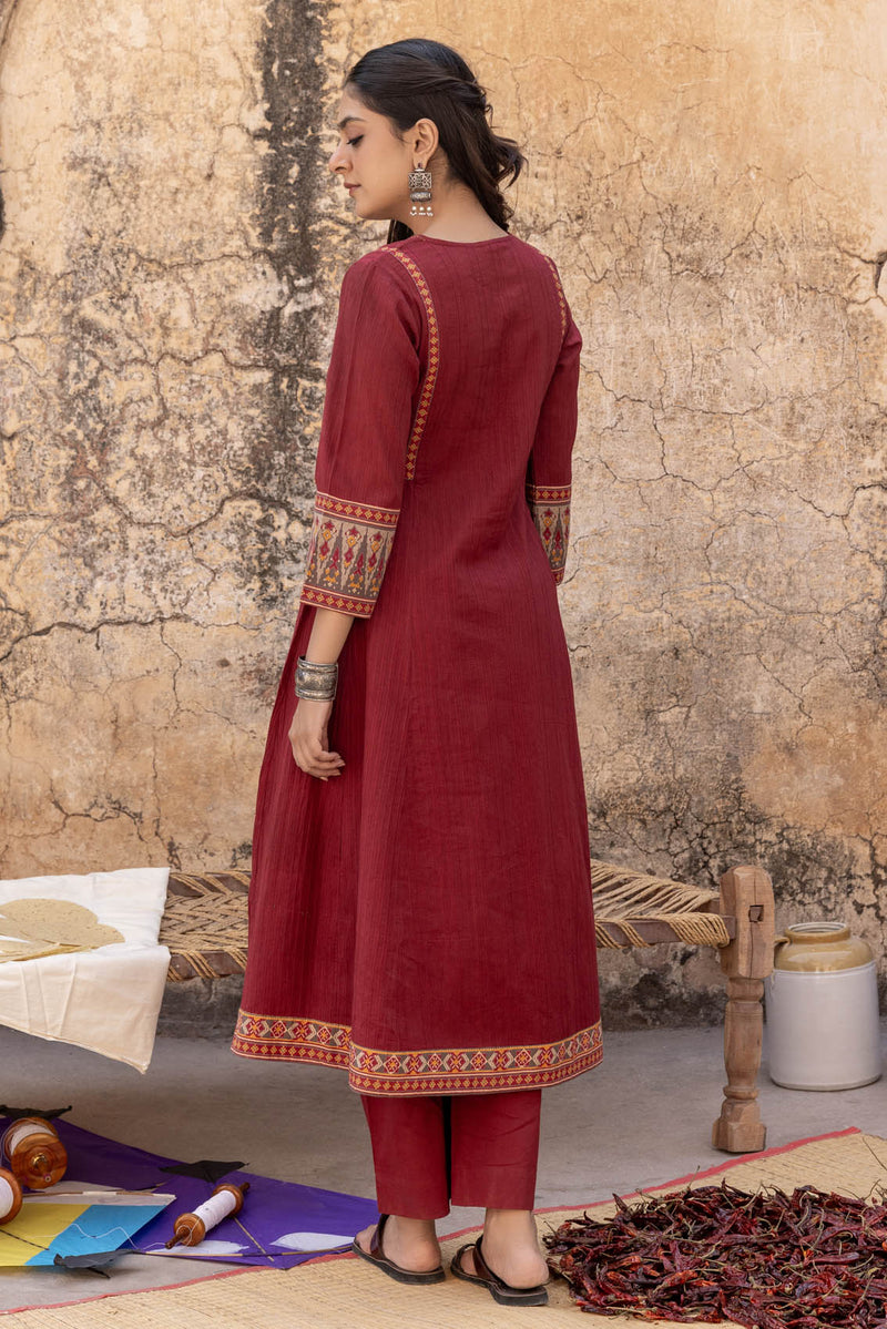 Sanskriti Dobby Kurta