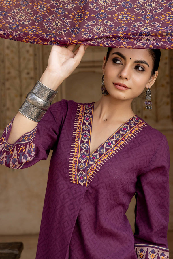 Sanskriti V-Neck Kurta
