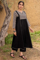 Kajal Dobby Kurta