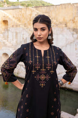 Black Kasuti Kurta