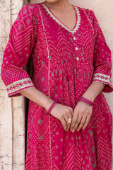 Gulnaar Bandhej Kurta